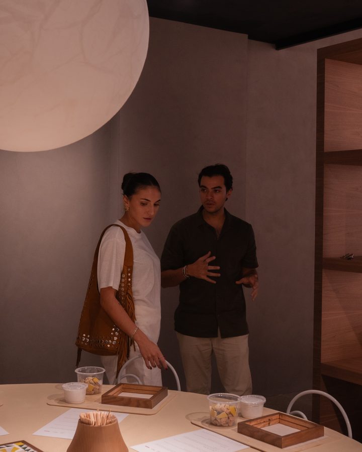 Saad Filali avec une invitée